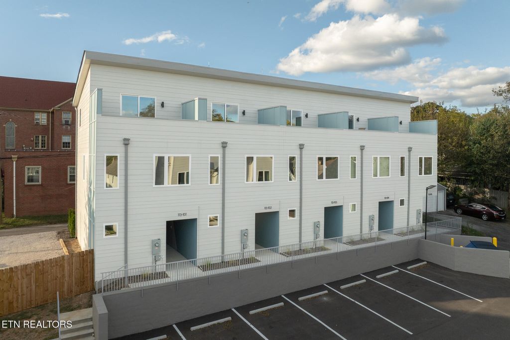 Photo of 113 E Oldham Ave #105, Knoxville, TN 37917 (MLS # 1320907)