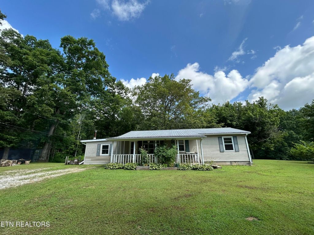 Photo of 481 George Smith Rd, Crossville, TN 38571 (MLS # 1308451)
