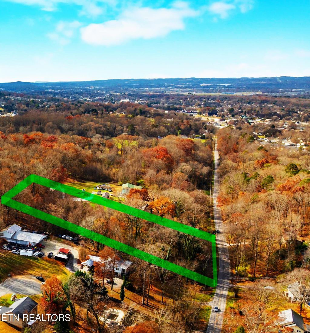 Photo of 0 Wildwood Rd, Maryville, TN 37804 (MLS # 1325189)