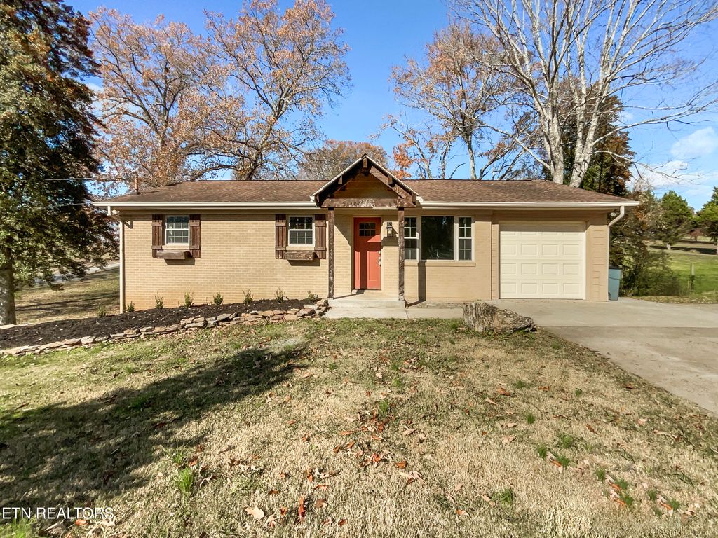 Photo of 2802 Mentor Rd, Louisville, TN 37777 (MLS # 1284106)