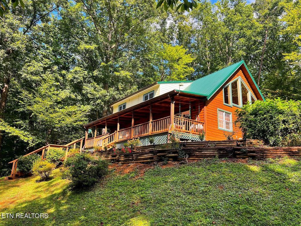 Photo of 3587 Mountain Creek Way, Cosby, TN 37722 (MLS # 1335118)