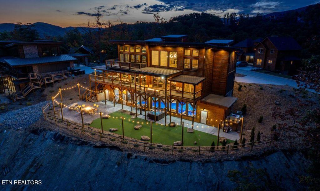 Photo of 2328 Mimosa Drive, Sevierville, TN 37862 (MLS # 1332836)