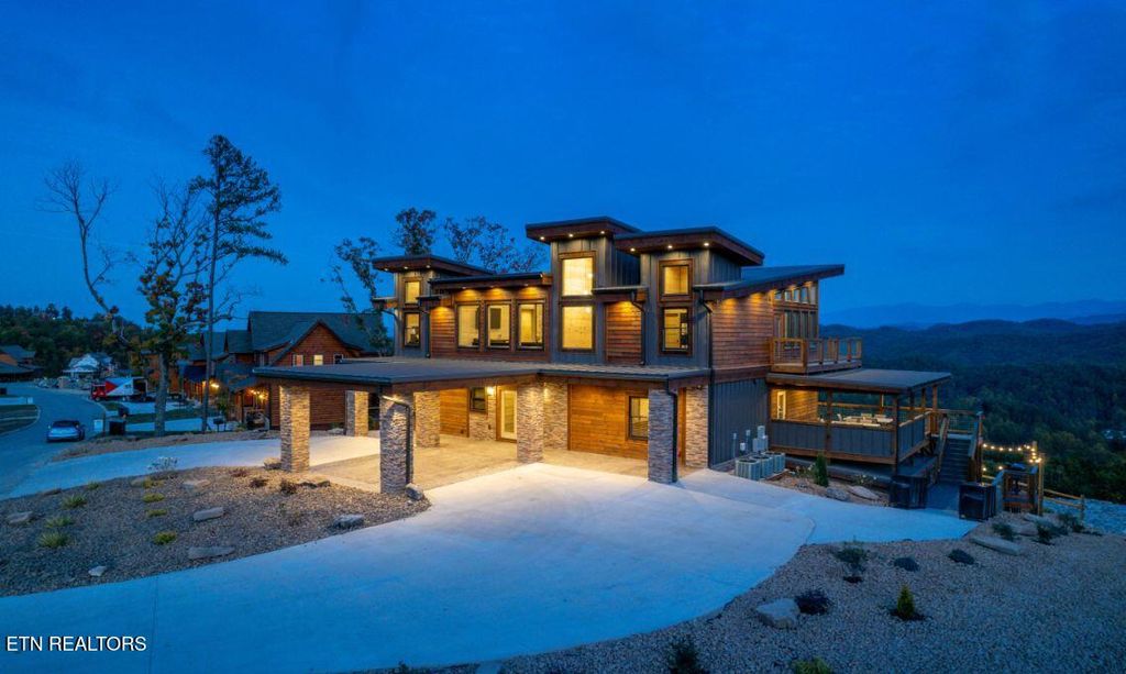 Photo of 2328 Mimosa Drive, Sevierville, TN 37862 (MLS # 1332836)