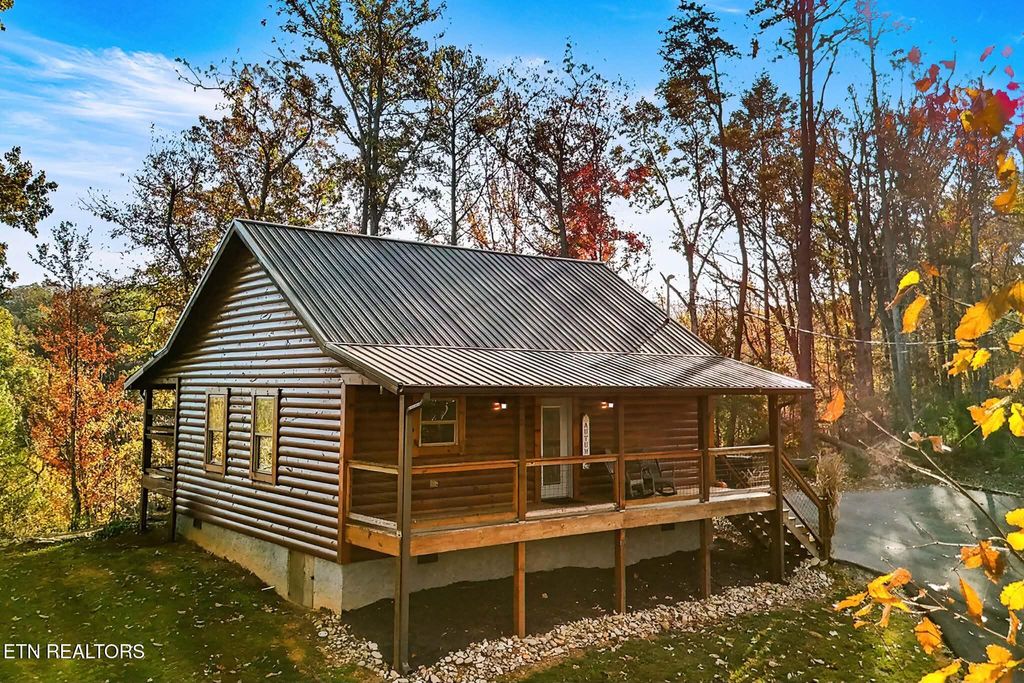Photo of 3571 Locust Ridge Rd, Sevierville, TN 37876 (MLS # 1338302)