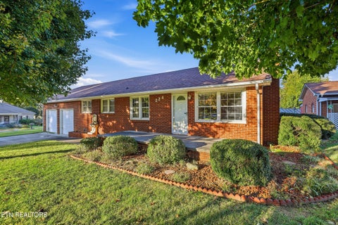 Photo of 224 Janet LN, Maryville, TN 37804 (MLS # 1359432)