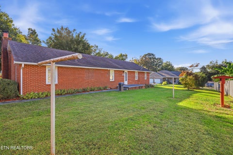 Tiny photo for 224 Janet LN, Maryville, TN 37804 (MLS # 1359432)