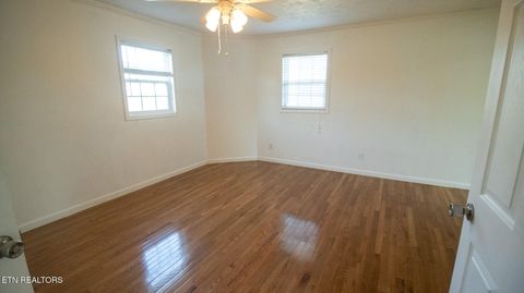 Tiny photo for 412 George Washington Drive, Dandridge, TN 37725 (MLS # 1326117)