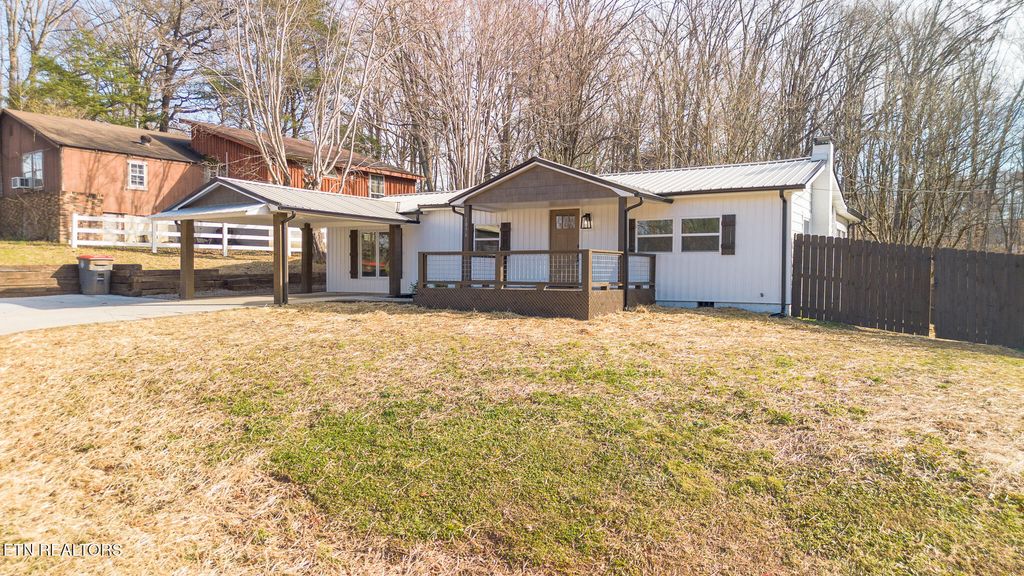 Photo of 1036 Bales Rd Rd, New Market, TN 37820 (MLS # 1324431)