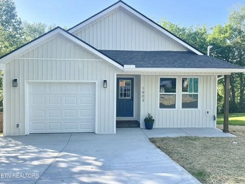 1903 Cureton Ave Maryville TN 37804