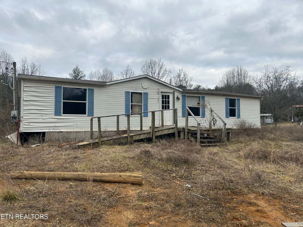 Photo of 223 Atkins Rd Rd, Madisonville, TN 37354 (MLS # 1288829)