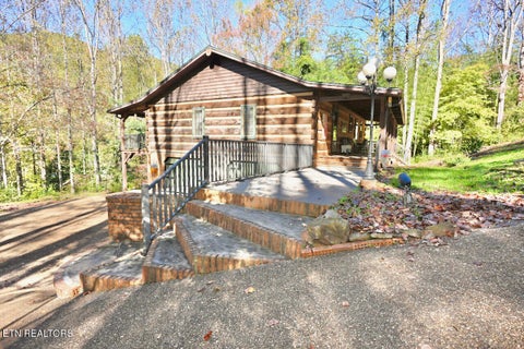 Tiny photo for 146 E Leatherwood Drive, Walland, TN 37886 (MLS # 1360328)