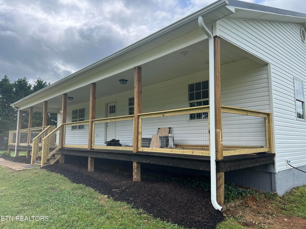 Photo of 176 Pleasant Drive, Madisonville, TN 37354 (MLS # 1306807)