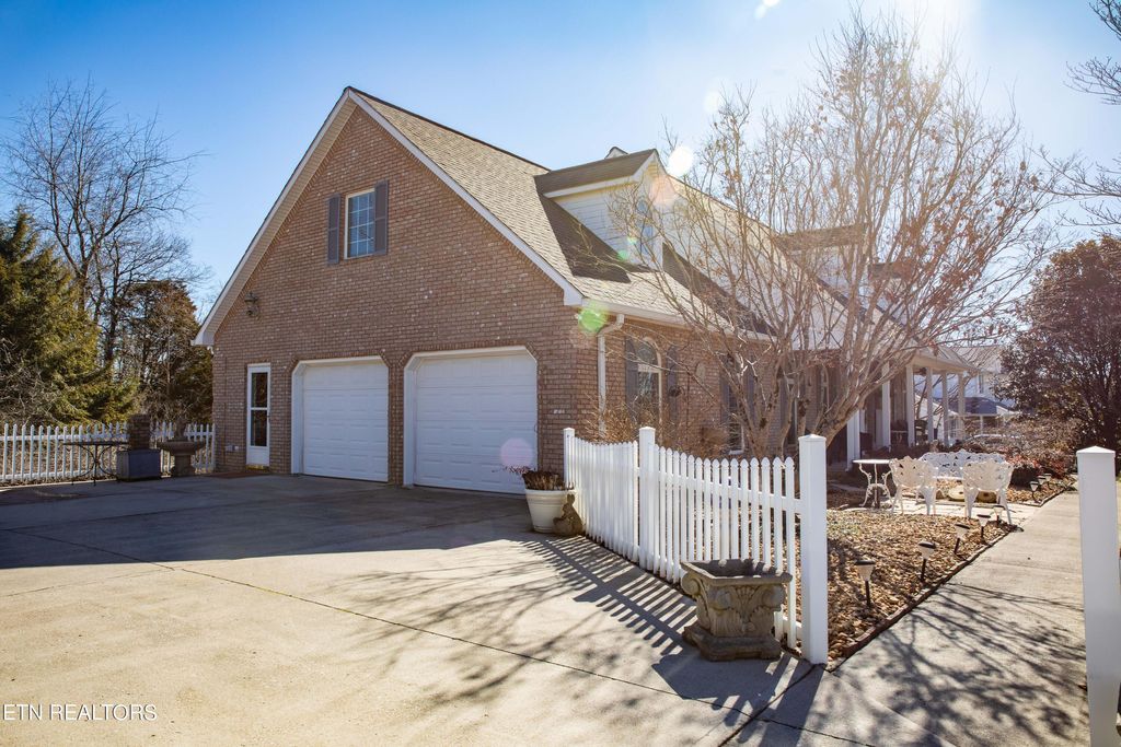 Photo of 352 Rutherford Drive, New Tazewell, TN 37825 (MLS # 1252263)