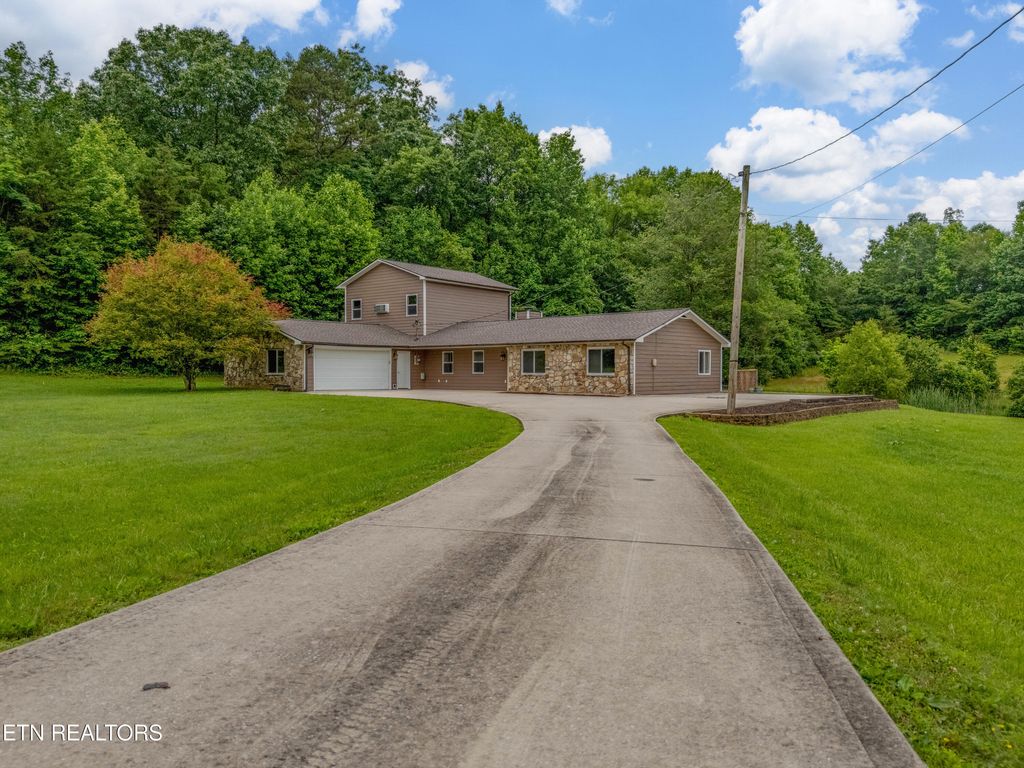 Photo of 150 Ray Cross Rd, Harriman, TN 37748 (MLS # 1304869)