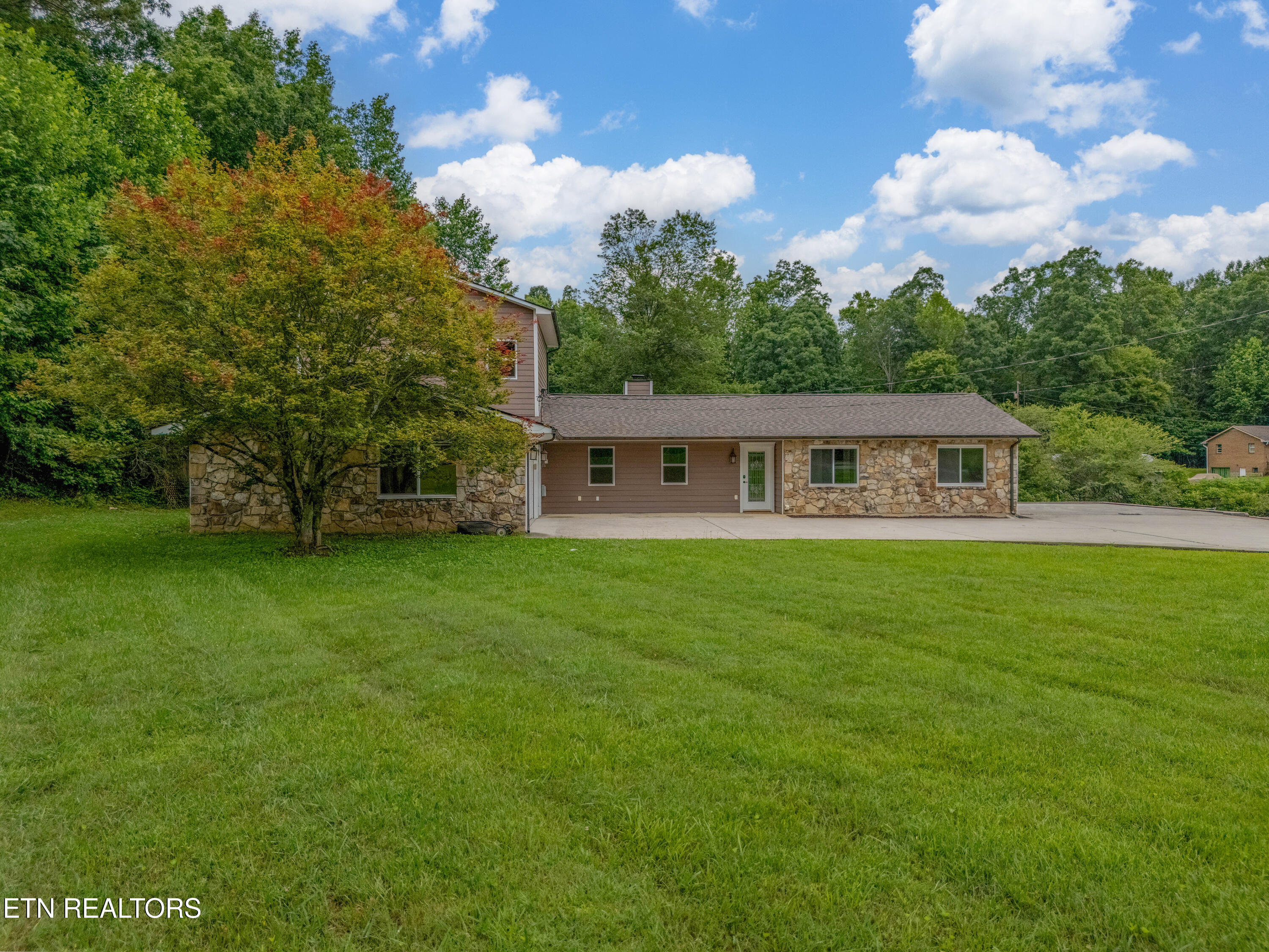 150 Ray Cross Rd