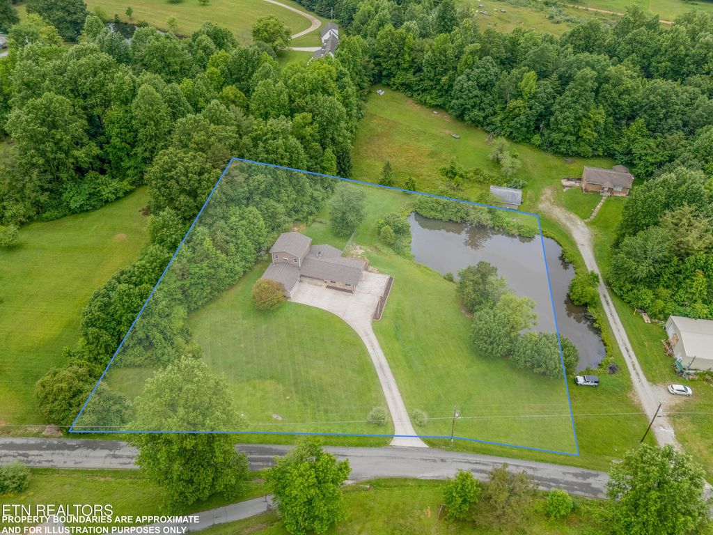 Photo of 150 Ray Cross Rd, Harriman, TN 37748 (MLS # 1304869)