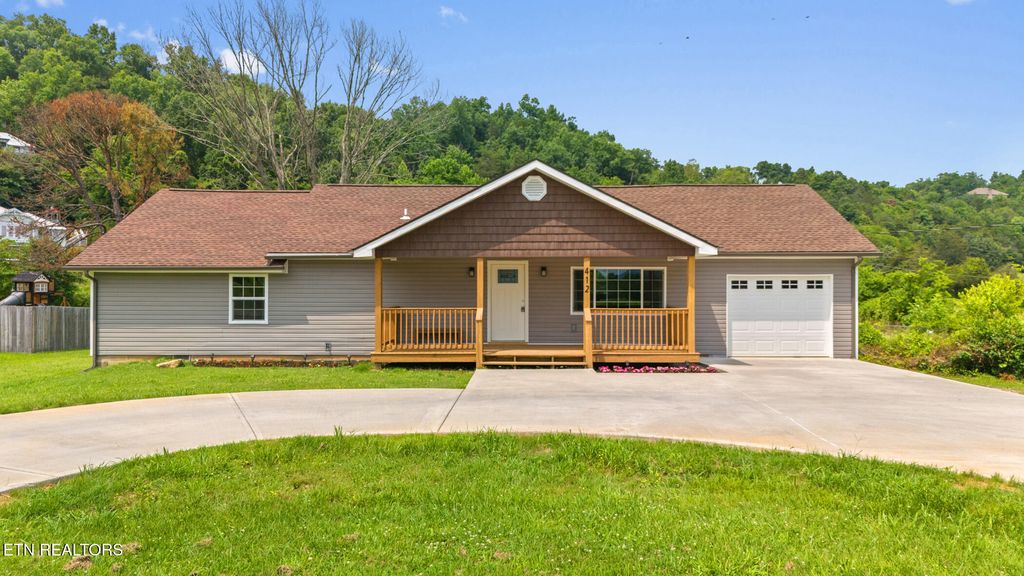 Photo of 412 Apple Valley Rd, Sevierville, TN 37862 (MLS # 1330677)