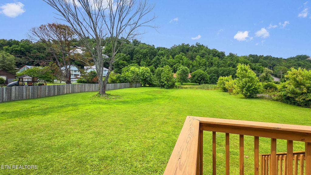 Photo of 412 Apple Valley Rd, Sevierville, TN 37862 (MLS # 1330677)