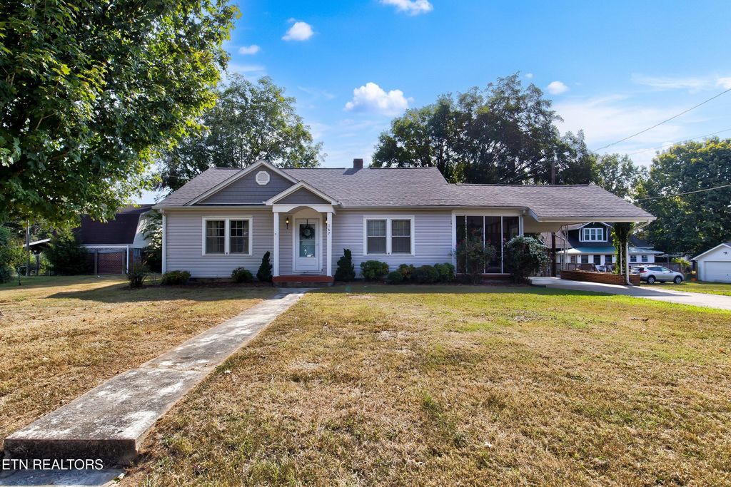 Photo of 167 S College St, Madisonville, TN 37354 (MLS # 1314352)
