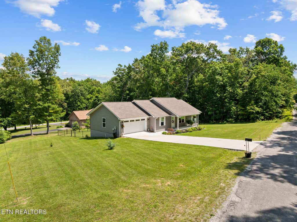 Photo of 601 Catawba Lane, Crossville, TN 38572 (MLS # 1349745)