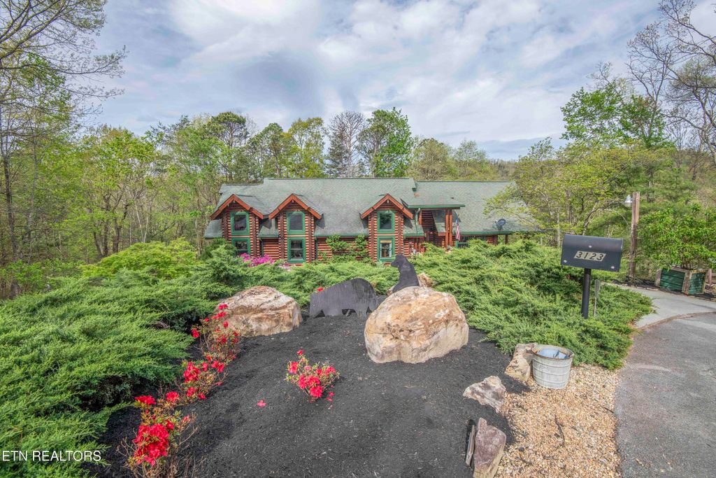 Photo of 3123 Rocking Chair Lane, Sevierville, TN 37862 (MLS # 1337586)