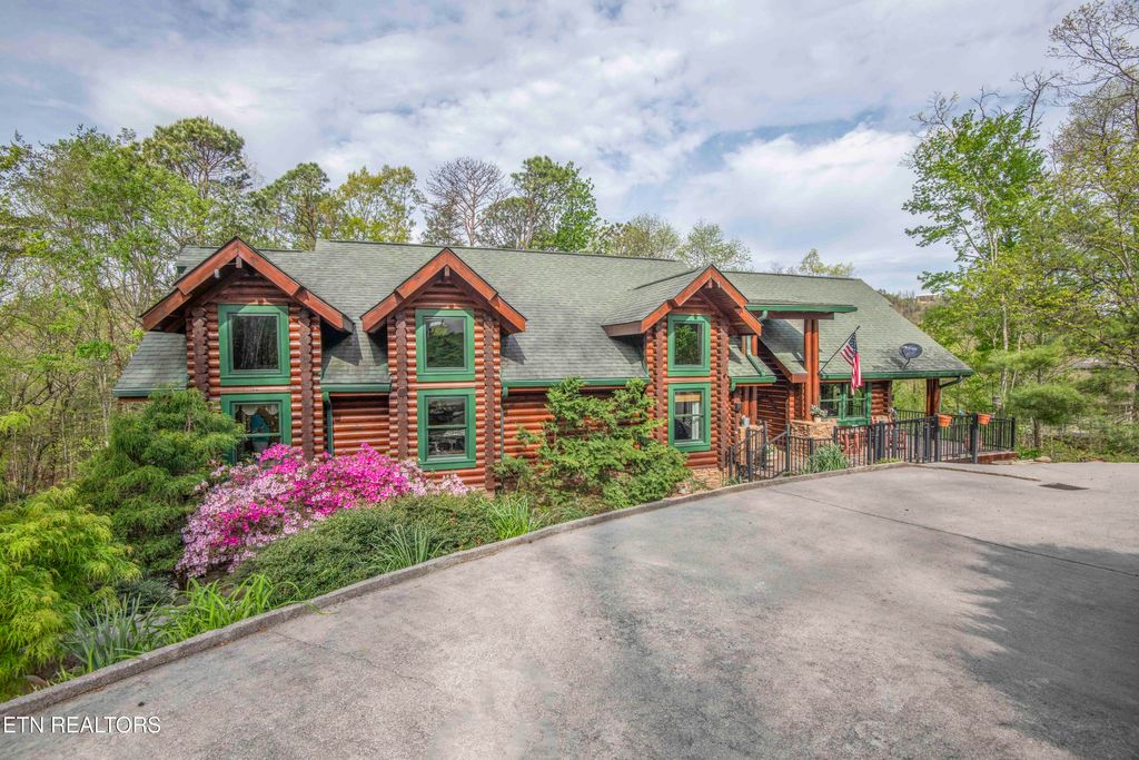 Photo of 3123 Rocking Chair Lane, Sevierville, TN 37862 (MLS # 1337586)