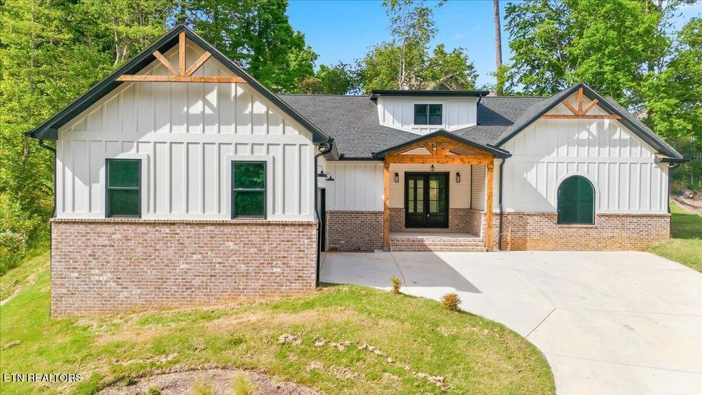 Photo of 149 Kawga Way, Loudon, TN 37774 (MLS # 1339421)