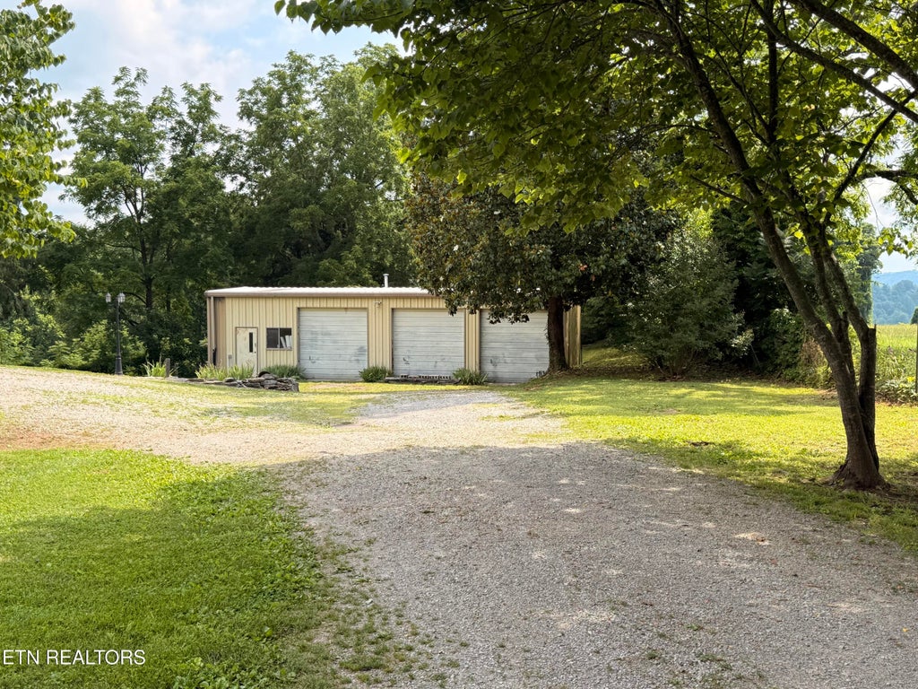 Photo of 149 Timbuktooo Lane, Speedwell, TN 37870 (MLS # 1346272)