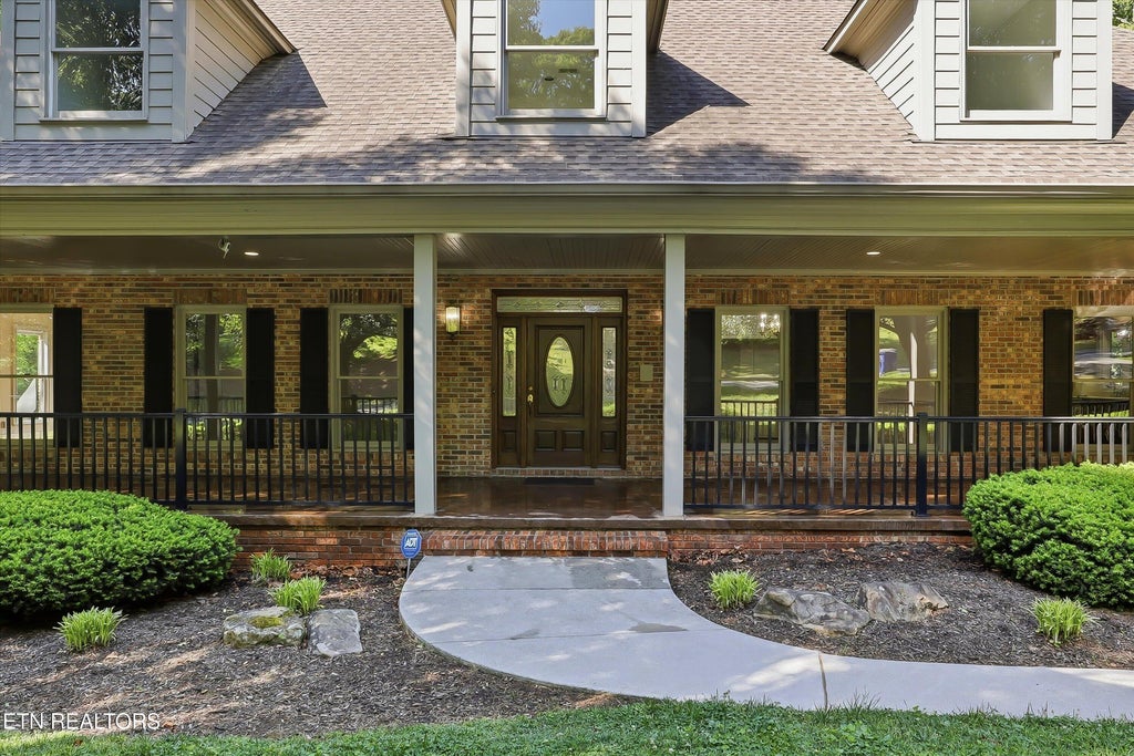 Photo of 721 Hampton Roads Drive, Knoxville, TN 37934 (MLS # 1338464)