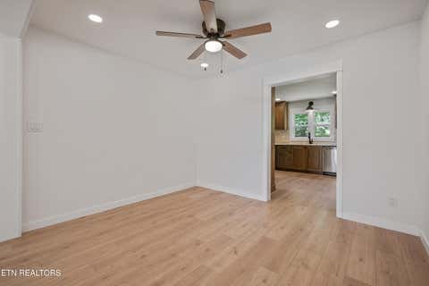 Tiny photo for 2925 Ramona St, Knoxville, TN 37921 (MLS # 1346966)