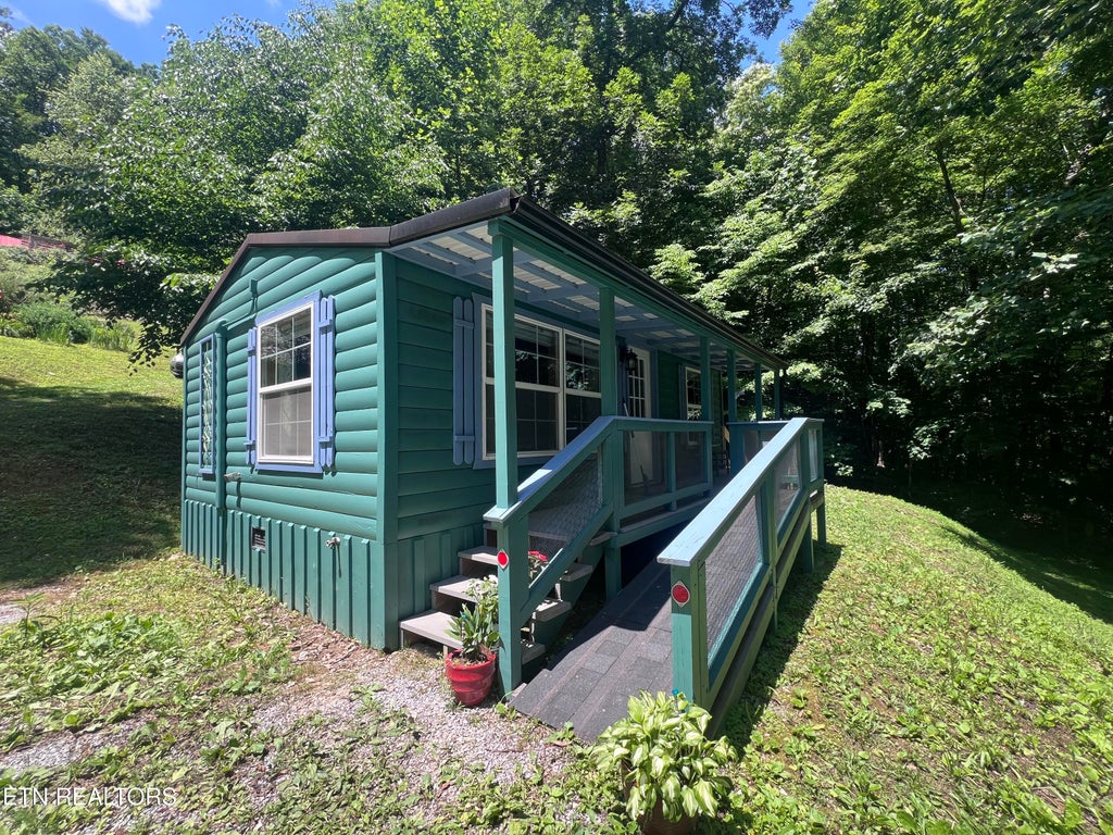 Photo of 126 Lincoln Court, Harrogate, TN 37752 (MLS # 1344547)