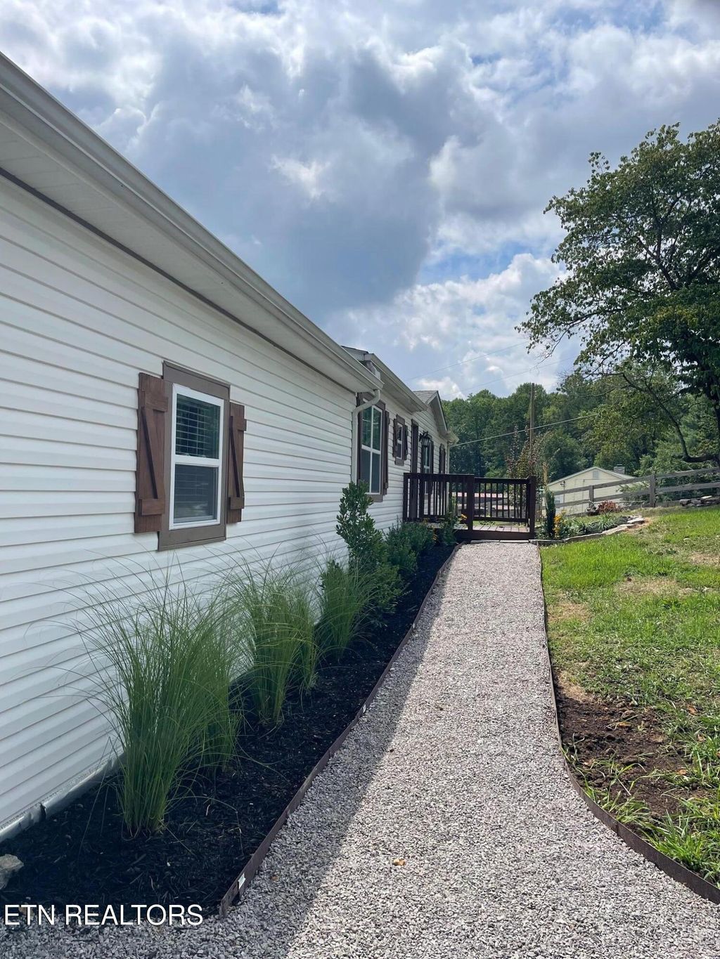 Photo of 9906 Heiskell Rd, Heiskell, TN 37754 (MLS # 1310167)