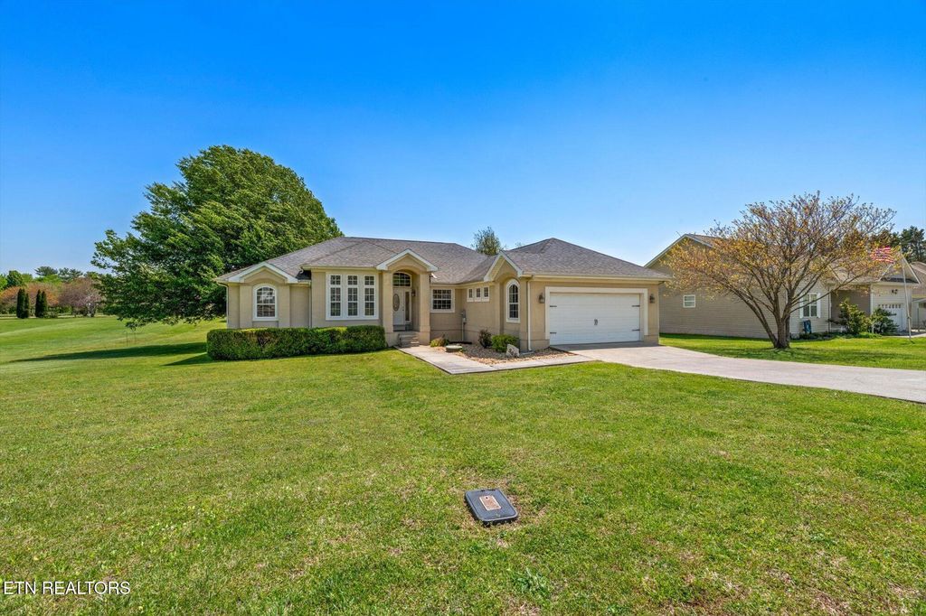 Photo of 205 Christianburg Rd, Sweetwater, TN 37874 (MLS # 1298057)