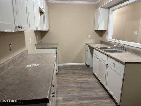 Tiny photo for 522 College Grove Rd, Rockwood, TN 37854 (MLS # 1355999)