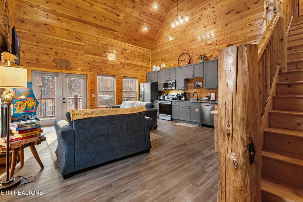 Photo of 2441 Cedar Pass, Sevierville, TN 37876 (MLS # 1322679)