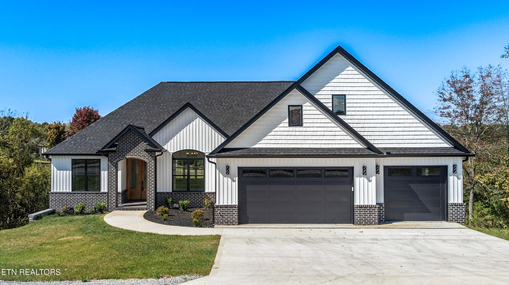 Photo of 415 Kahite Tr, Vonore, TN 37885 (MLS # 1311042)