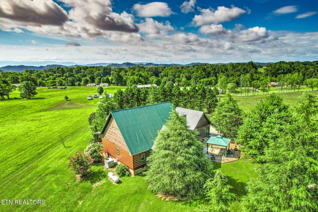 Photo of 423 Brakebill School Rd, Madisonville, TN 37354 (MLS # 1349524)