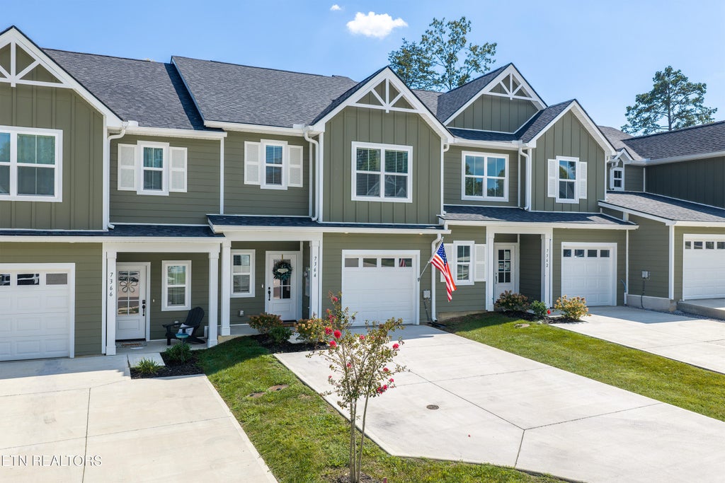Photo of 7364 Sun Blossom Lane, Knoxville, TN 37924 (MLS # 1354431)