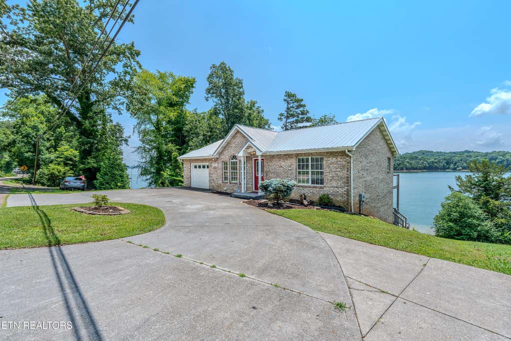 Photo of 1413 Highway 139, Dandridge, TN 37725 (MLS # 1346967)