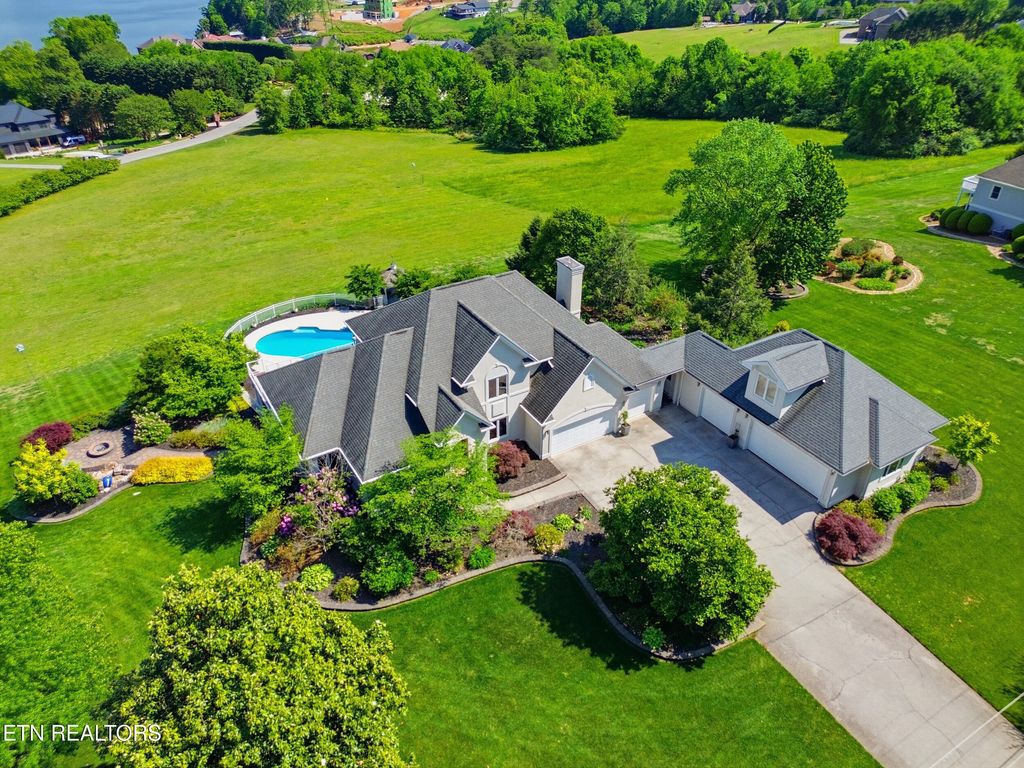 Photo of 4246 Gravelly Hills Rd, Louisville, TN 37777 (MLS # 1338939)