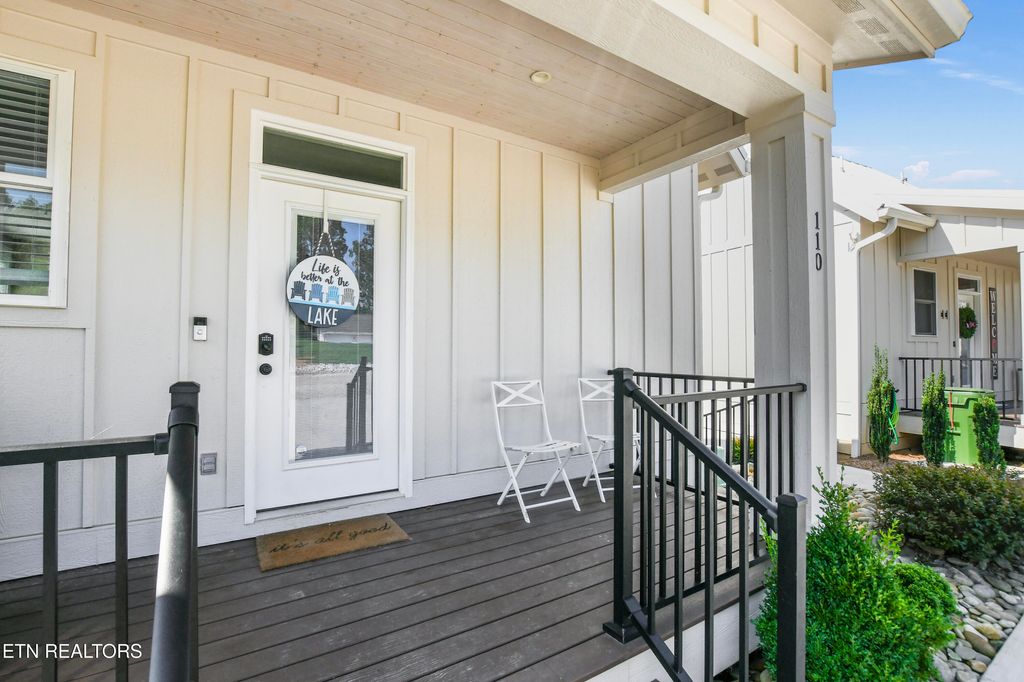 Photo of 110 E Harbor View Lane #A, LaFollette, TN 37766 (MLS # 1335726)