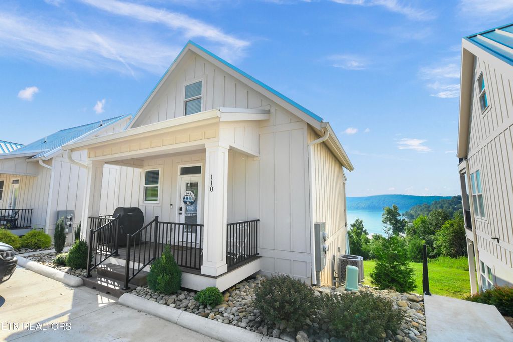 Photo of 110 E Harbor View Lane #A, LaFollette, TN 37766 (MLS # 1335726)