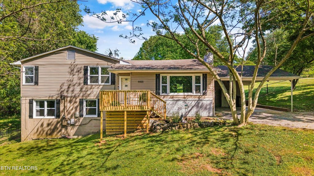 Photo of 4400 NE Wahli Drive, Knoxville, TN 37918 (MLS # 1337915)