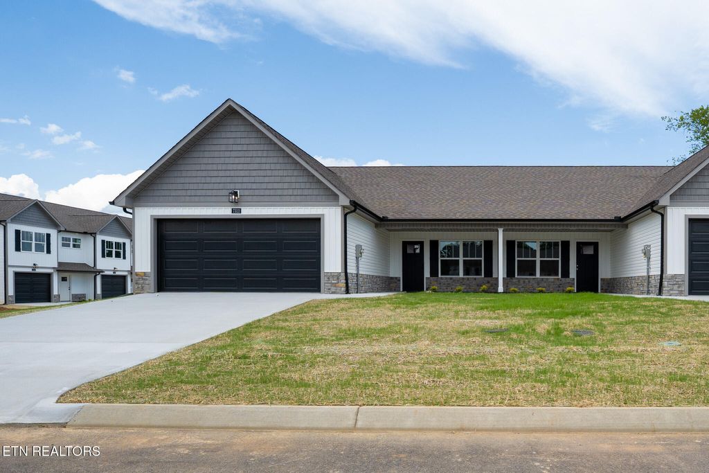 Photo of 7305 Bonnie Marie Way #48, Knoxville, TN 37921 (MLS # 1318548)