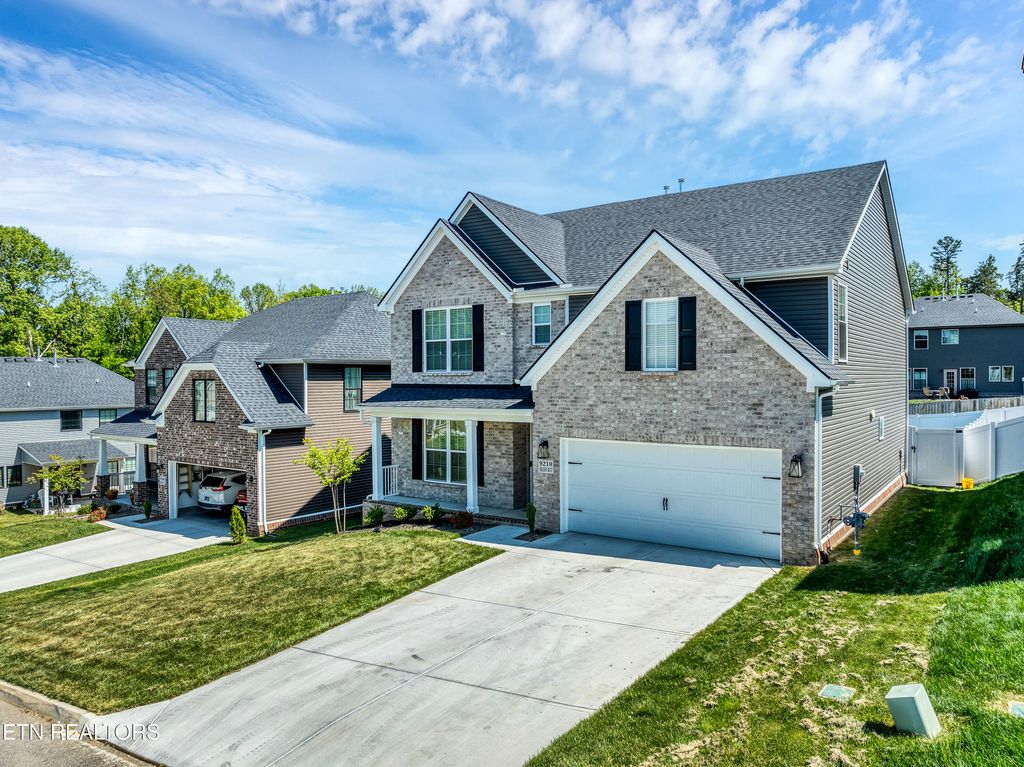 Photo of 9210 Dragon Boat Rd, Knoxville, TN 37931 (MLS # 1337503)