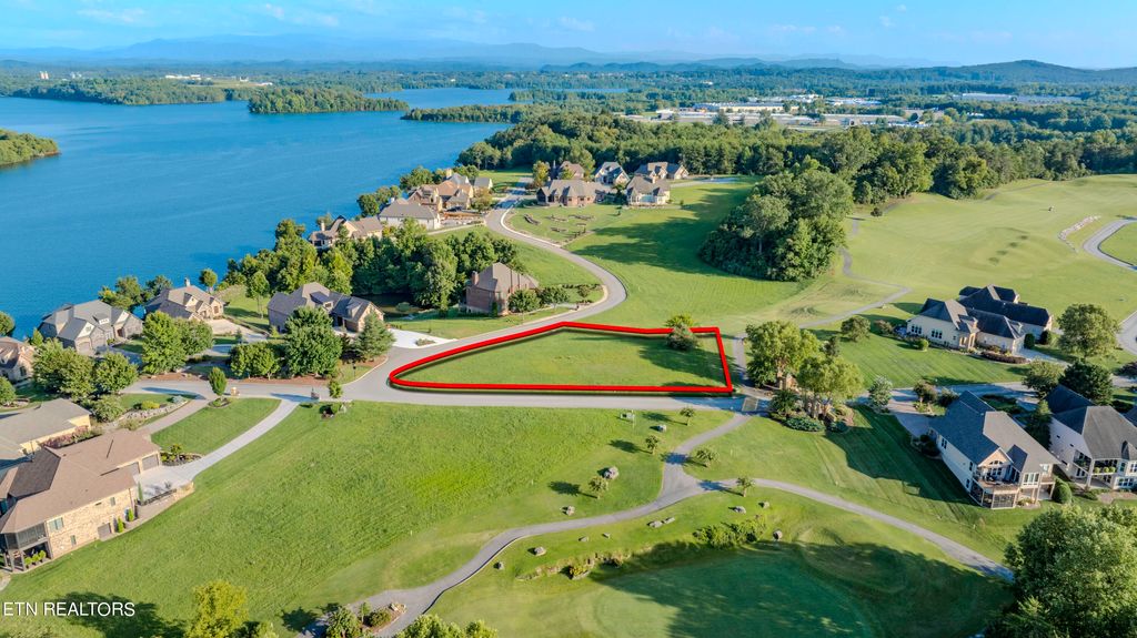 Photo of 304 Goldcrest Drive, Vonore, TN 37885 (MLS # 1274433)