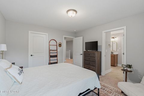 Tiny photo for 211 Queenberry St, Oak Ridge, TN 37830 (MLS # 1342216)