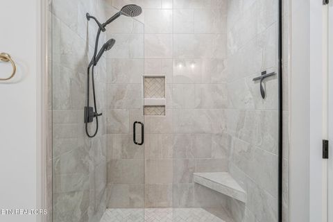 Tiny photo for 211 Queenberry St, Oak Ridge, TN 37830 (MLS # 1342216)