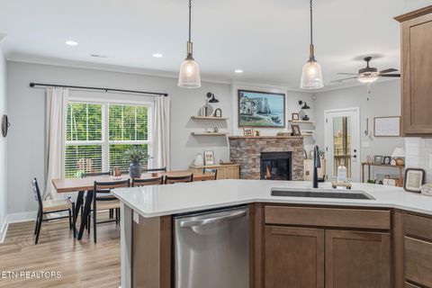 Tiny photo for 211 Queenberry St, Oak Ridge, TN 37830 (MLS # 1342216)
