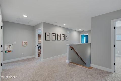 Tiny photo for 211 Queenberry St, Oak Ridge, TN 37830 (MLS # 1342216)